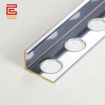 ποιότητας  Straight Brass Profile 2.7m Brass Tile Edge Trim Strips For Bathroom εργοστάσιο